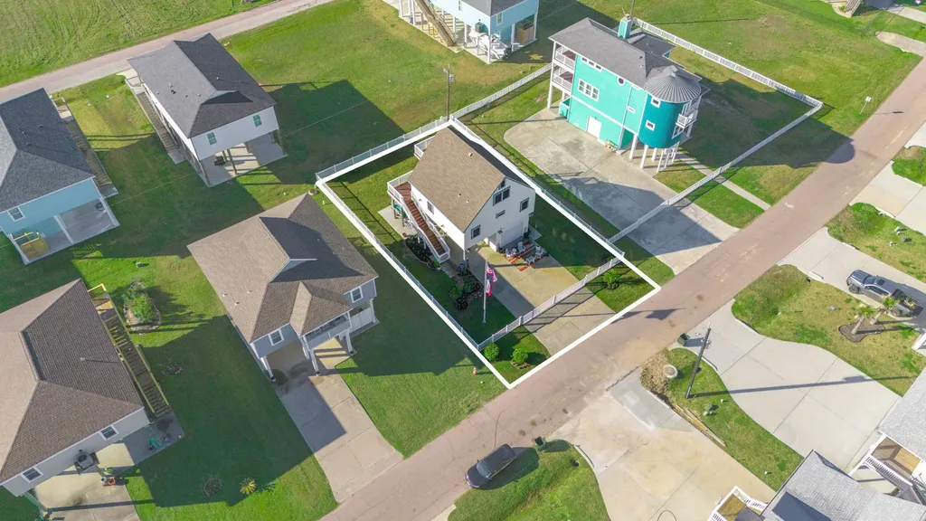 22901 Miramar Street Galveston TX 77554