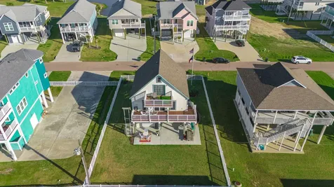 22901 Miramar Street Galveston TX 77554