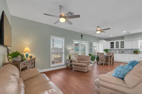 22901 Miramar Street Galveston TX 77554