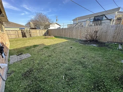 4511 Avenue R 1/2 Galveston TX 77551