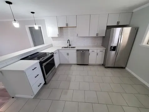 4511 Avenue R 1/2 Galveston TX 77551