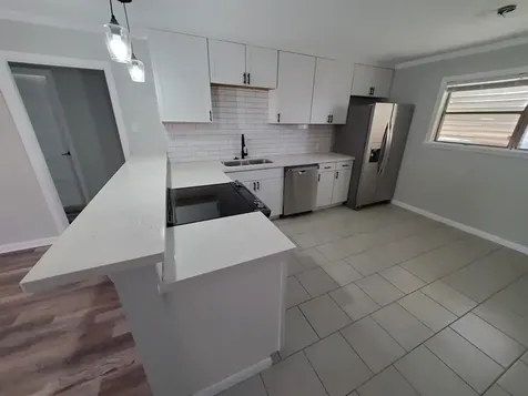 4511 Avenue R 1/2 Galveston TX 77551