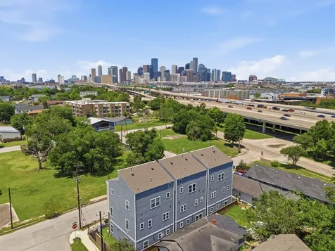 2213 Roberts Street Houston TX 77004