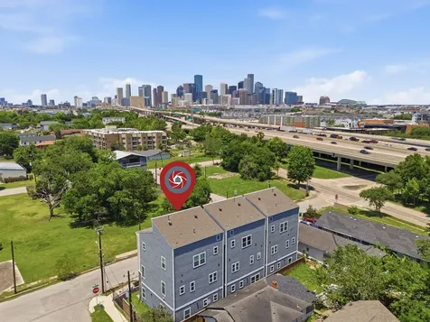 2213 Roberts Street Houston TX 77004