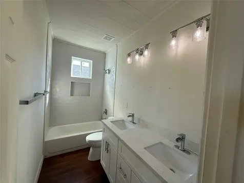 1213 32nd Street Galveston TX 77550