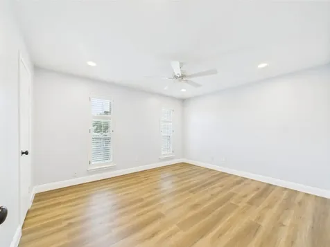 10380 Briar Forest Drive 32/6 Houston TX 77042