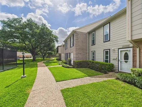 10380 Briar Forest Drive 32/6 Houston TX 77042