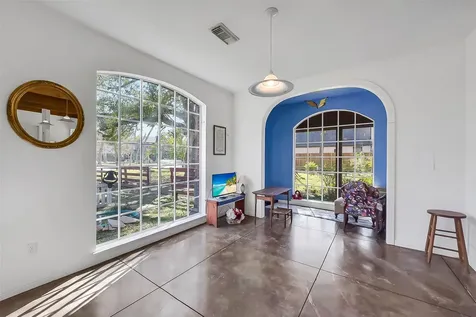 222 Quaker Drive Friendswood TX 77546