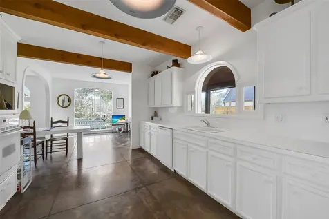 222 Quaker Drive Friendswood TX 77546
