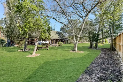 222 Quaker Drive Friendswood TX 77546