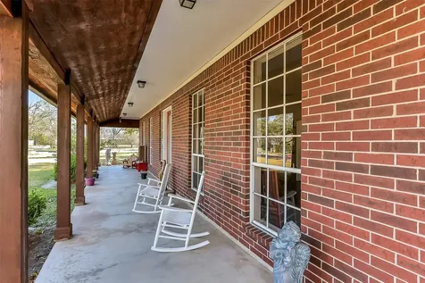 222 Quaker Drive Friendswood TX 77546