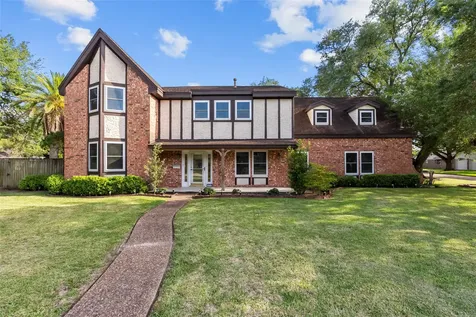 8515 Twelve Oaks Drive Texas City TX 77591