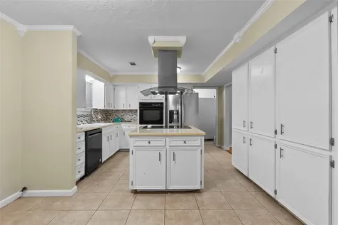 8515 Twelve Oaks Drive Texas City TX 77591