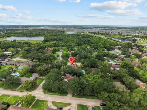 8515 Twelve Oaks Drive Texas City TX 77591
