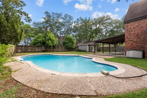 8515 Twelve Oaks Drive Texas City TX 77591