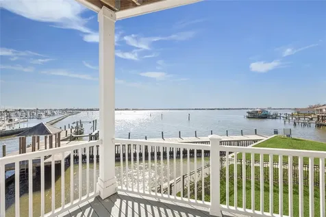2443 Lakewood Pointe Seabrook TX 77586