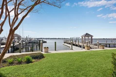2443 Lakewood Pointe Seabrook TX 77586
