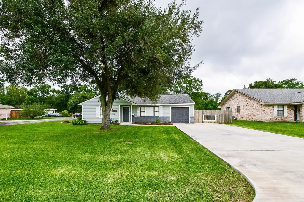 3116 12th Street Bay City TX 77414