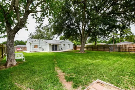 3116 12th Street Bay City TX 77414
