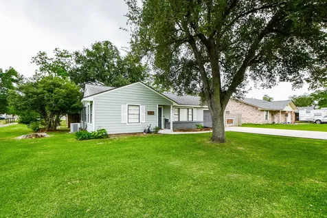 3116 12th Street Bay City TX 77414