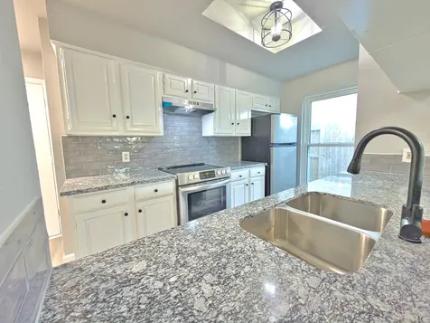 1618 Live Oak Hollow Street Pearland TX 77581