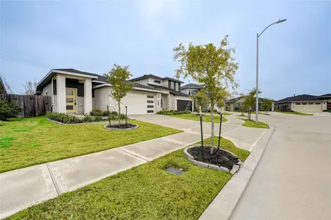 12735 Ermine Street Houston TX 77047