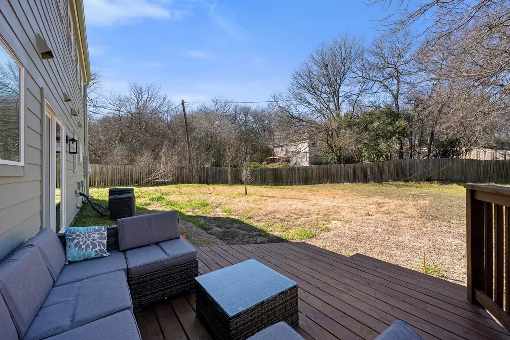 6104 Reicher Drive Austin TX 78723