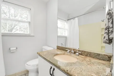 109 Amundsen Street Houston TX 77009