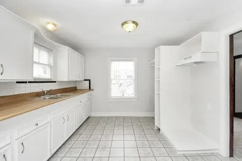 109 Amundsen Street Houston TX 77009