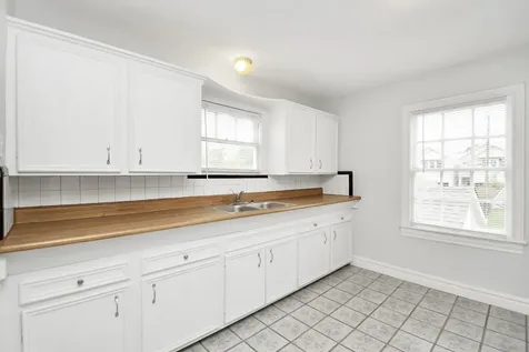109 Amundsen Street Houston TX 77009
