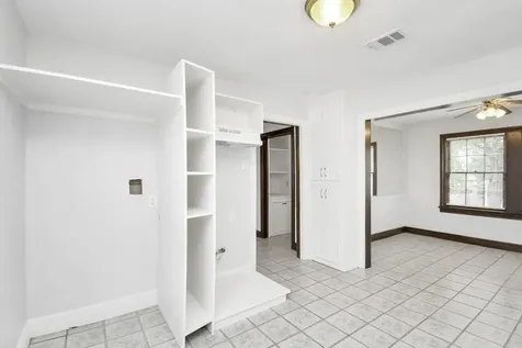109 Amundsen Street Houston TX 77009