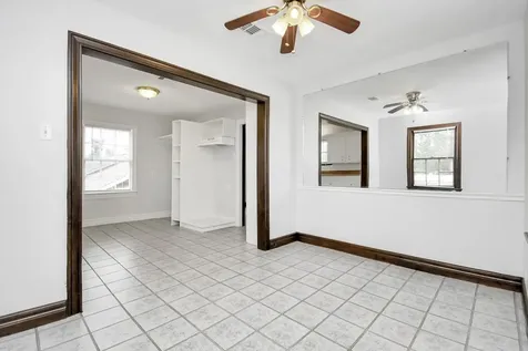 109 Amundsen Street Houston TX 77009