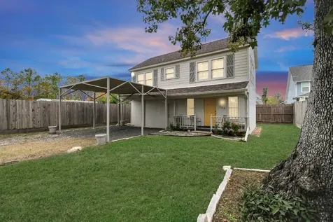 109 Amundsen Street Houston TX 77009