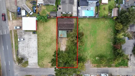 109 Amundsen Street Houston TX 77009