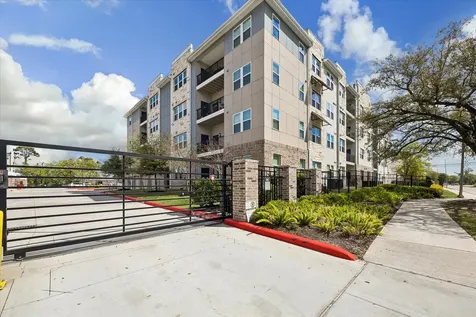 6804 Westview Dr, Unit 2307 Drive 2307 Houston TX 77055