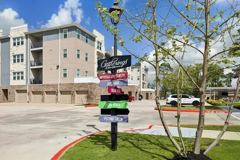 6804 Westview Dr, Unit 2307 Drive 2307 Houston TX 77055