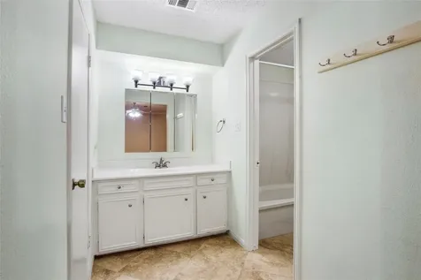 5521 Lanis Street Dickinson TX 77539