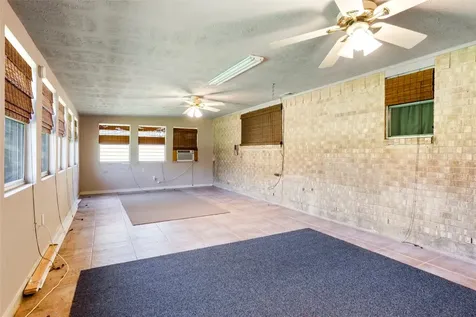 5521 Lanis Street Dickinson TX 77539