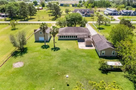 5521 Lanis Street Dickinson TX 77539