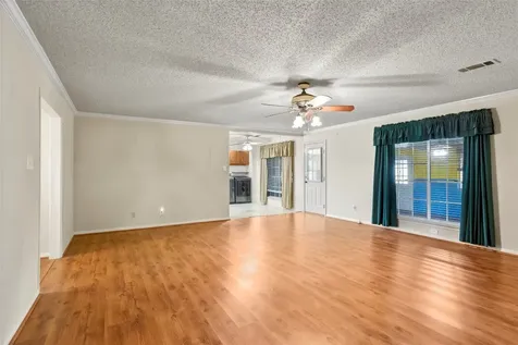 5521 Lanis Street Dickinson TX 77539