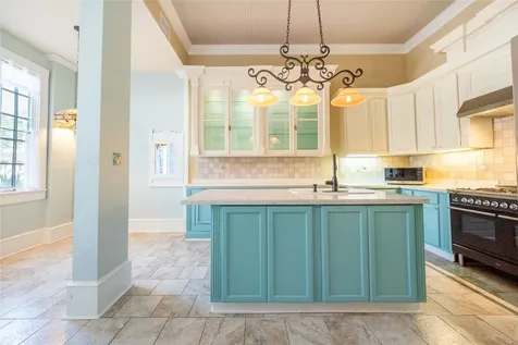 1912 Church Street Galveston TX 77550