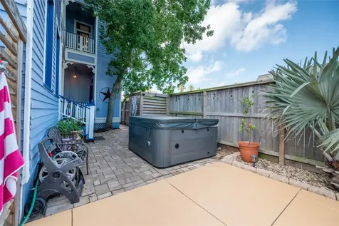 1912 Church Street Galveston TX 77550