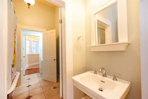 1912 Church Street Galveston TX 77550