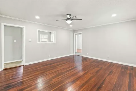 223 Jasmine Street Lake Jackson TX 77566