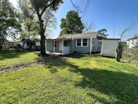 7607 Hemlock Street Houston TX 77012