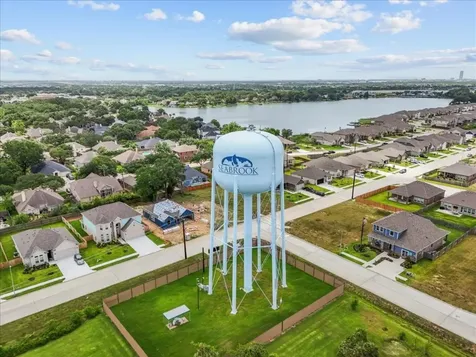 4514 Albatross Drive Seabrook TX 77586