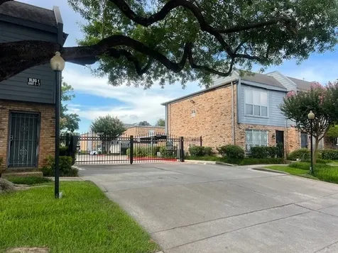 6202 Skyline Drive 22 Houston TX 77057