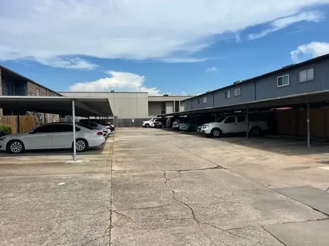 6202 Skyline Drive 22 Houston TX 77057