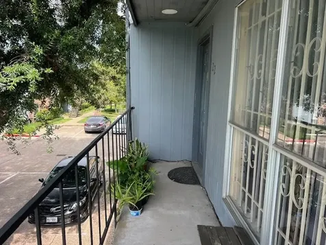 6202 Skyline Drive 22 Houston TX 77057