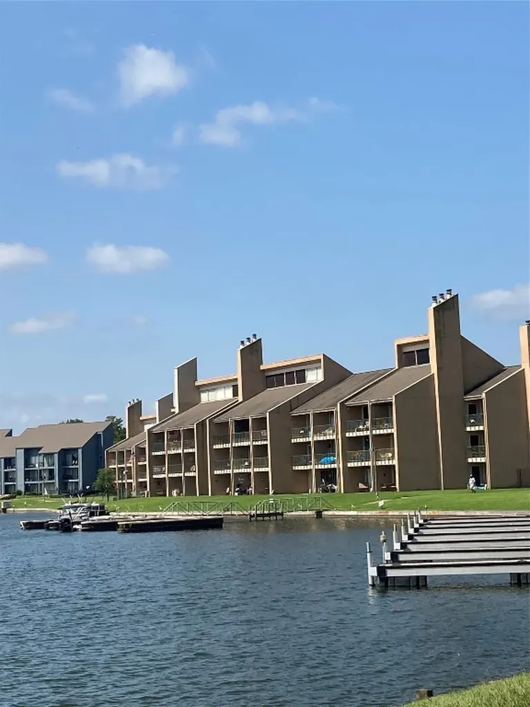 12500 Melville Drive 124c Montgomery TX 77356
